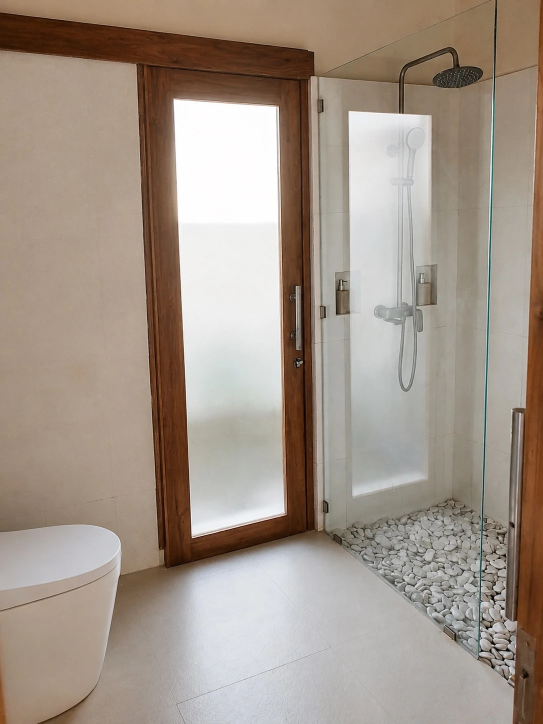 Bathroom at Taraya Lovina Homestay